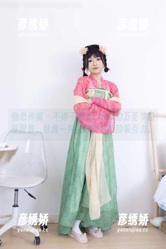 物恋传媒 - 不得不看！Elise的万圣节最新图集，给我一种微妙又奇特的吸引力。