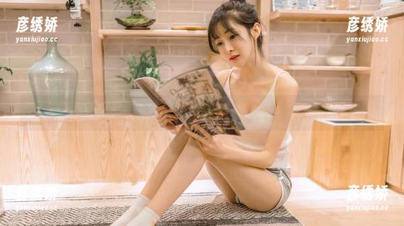 最新王羽杉丝袜图集，简直是对常规审美的调戏