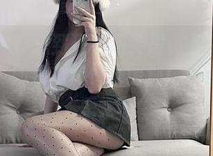 微密圈 – 没想到玫桃泡芙居然有金发妹妹这回事，图包福利快来围观！欲罢不能的感觉啊