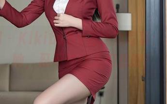 秀人网 – Kikibaby游泳池写真：水中的她，忍不住让人幻想啊！