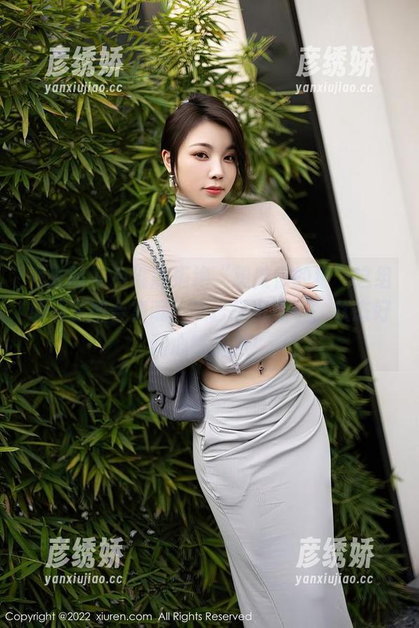 秀人网 - 有谁能拒绝“想做你的猫”这组旗袍套图合集呢？我已经沉迷了，状态好到心跳加速！