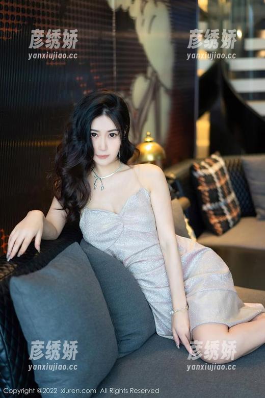 秀人网 - 不可抗拒的是小逗逗美脚合集，下载前请先准备好心脏！