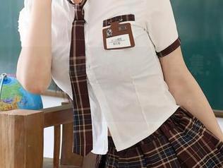 秀人网 – 林文文的私拍美脚合集：好吧，我承认，我是看呆了。
