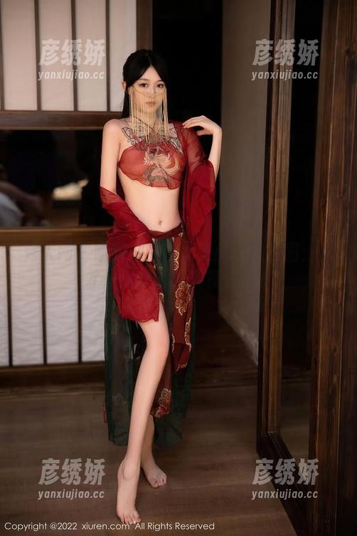 秀人网 - 晒晒邹晶晶女王的私拍原图：这才是日常的真实模样吧？