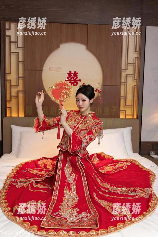 秀人网 - 私拍点滴：麻吉小兔子与她的梦幻礼服，原图里的瞬间真美！
