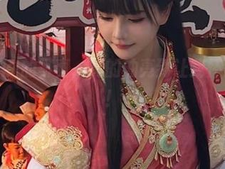 秋山AkI的写真，真的油亮到让我怀疑人生！