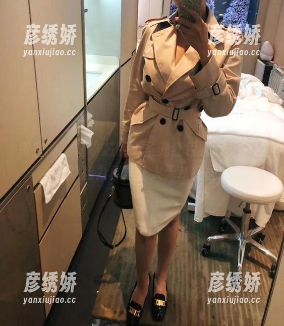 微密圈 - 童小芯的无圣光红色瞬间，图包里的魅力真是让人无从抵挡！