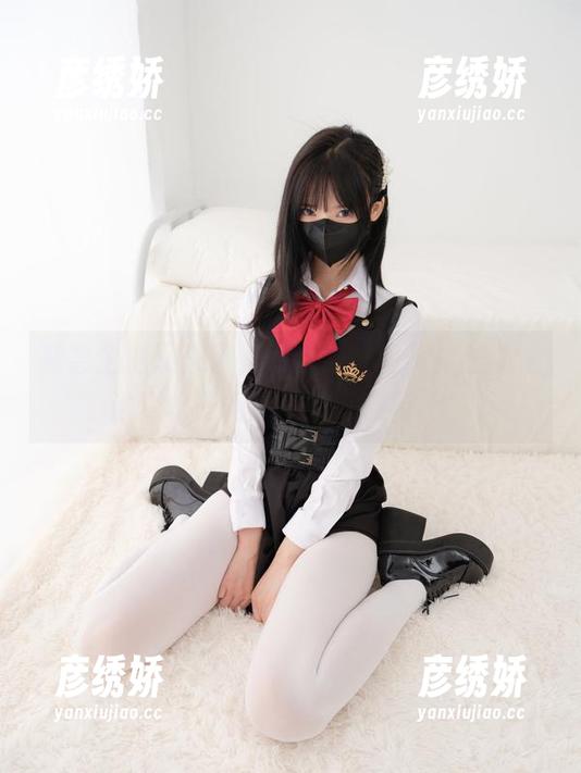 紧急企划 紧急企划又来了,最新白丝格子裙图集,谁说格子裙只能穿在课堂上?