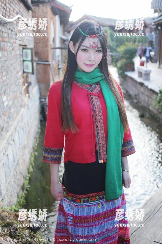 美媛馆 - 原图中Carina绮里嘉的天台气息，图片却让我忍不住想要多看几眼