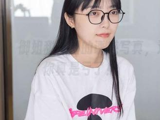 袜啵啵 – 御姐甜甜圈的诱惑写真，没下载你真是亏了！