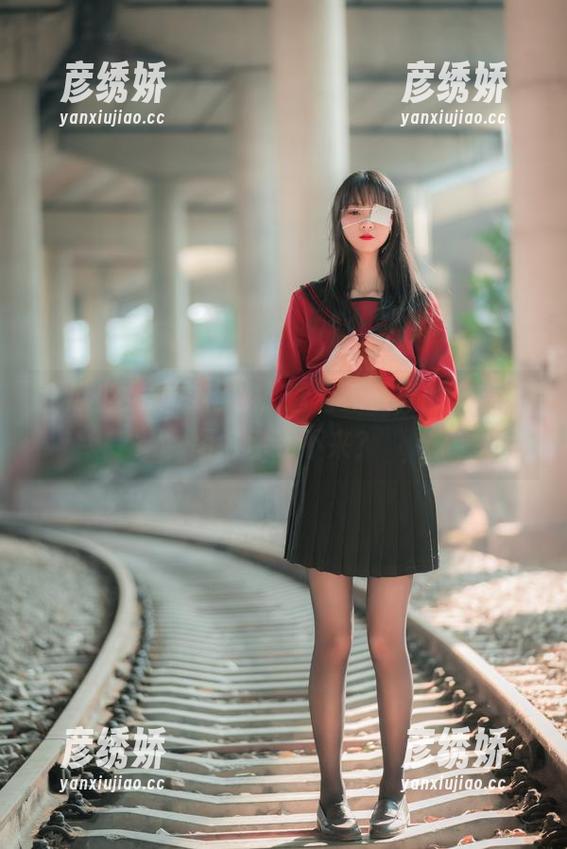 西瓜少女的白衬衫，透着无圣光的清新，图包你还不来？