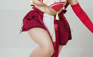 在阿寨寨的世界里，体育课后，原图里的光影像梦境，套图则让我想起那些美好的青春岁月。