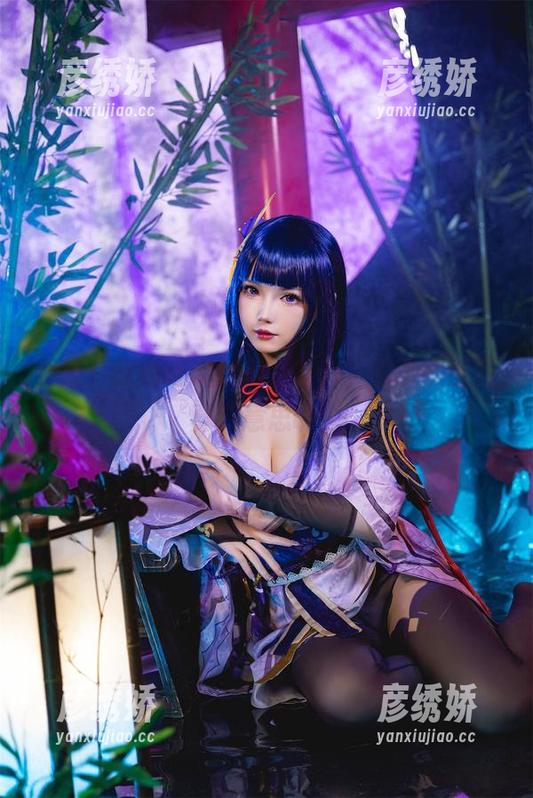 更新！雪晴嘟嘟的裸足写真，脚下的世界真有意思啊！