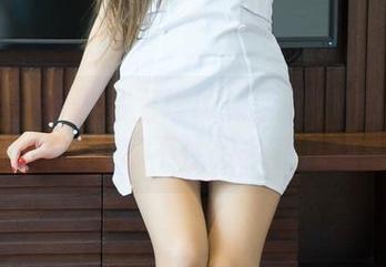 青豆客 – 新作品上线！颖莹儿YY的美腿更新让我忍不住想多看几遍