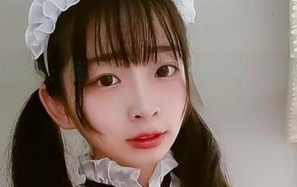 韶陌陌学妹写真：我还以为只会看到自拍，没想到这墙纸够惊艳！