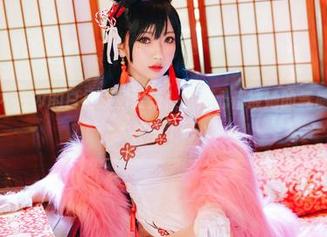鬼畜瑶在不在w的白裙原图更新，感觉心都被她的气质撩到了，太神奇了吧！