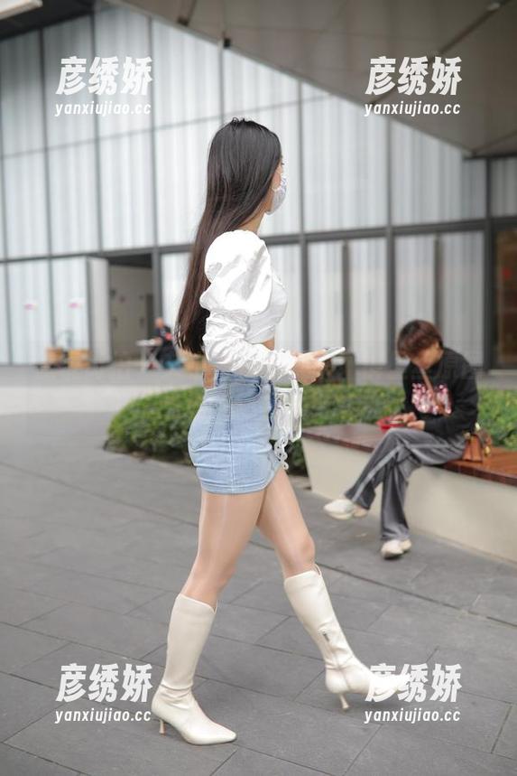 魔镜街拍-艾小青 魔镜街拍 - 艾小青在线快来!裤里丝原图还能这么玩?