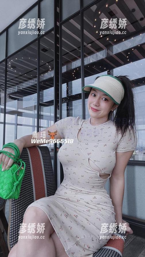 微密圈 - 鹿瑶女仆图包：看完我感觉自己变成了王子，哈哈哈！
