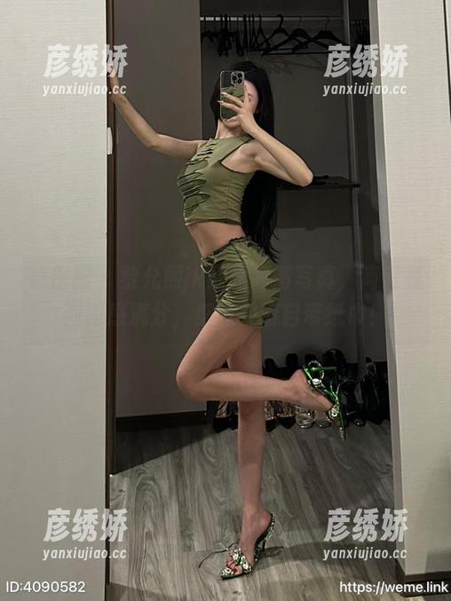 黎允熙 微密圈 - 黎允熙jk红裙高清写真,简直是画面感满分,细节控请自带纸巾!
