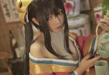 黑猫猫ovo的新作：女灶神，一组让你欲罢不能的美图！